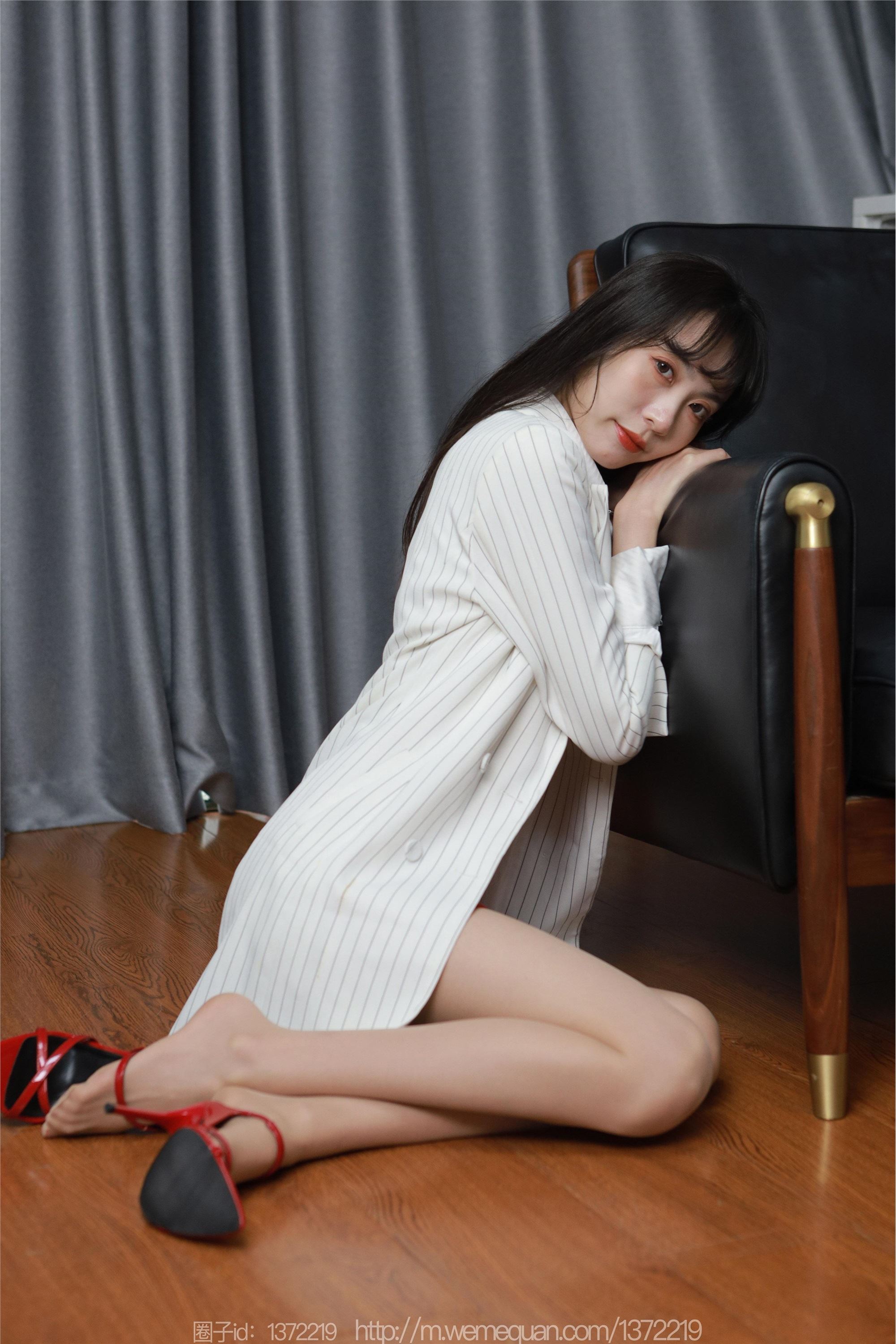 IESS异思趣向  2023.03.20 丝享家 1396 团团《白衣红裙玉姐》